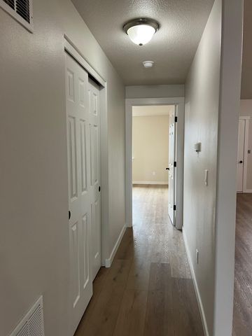 537 SE Ponderosa Drive, Madras, OR 97741