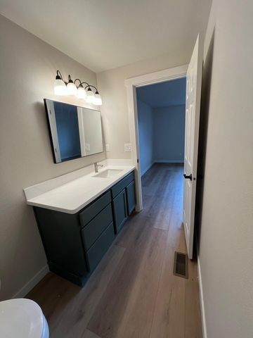 537 SE Ponderosa Drive, Madras, OR 97741