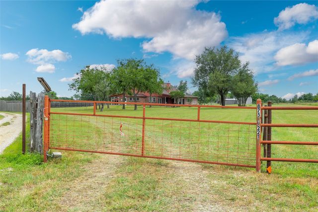 875 CR221, Stephenville, TX 76401