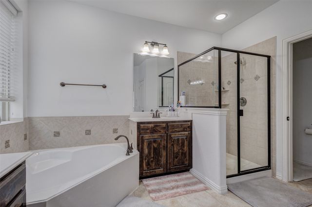 2529 Louis Lane, Lewisville, TX 75056