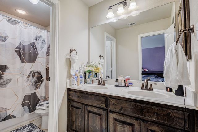 2529 Louis Lane, Lewisville, TX 75056