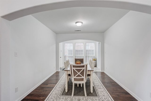 2529 Louis Lane, Lewisville, TX 75056