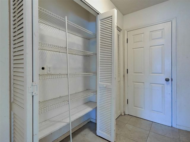 1537 CREST DRIVE, Englewood, FL 34223