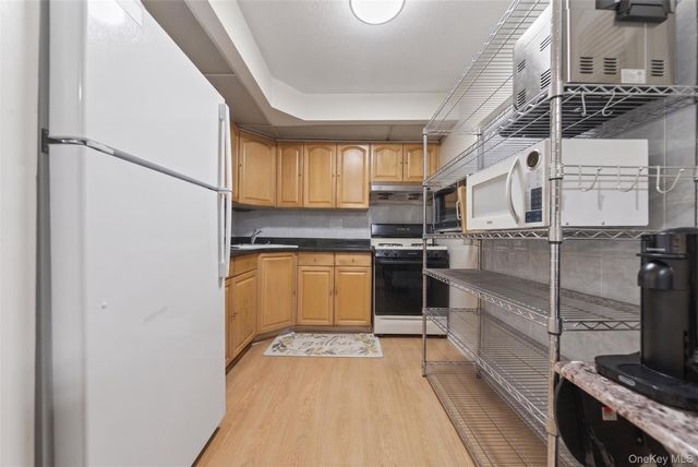 140-44 34th Avenue 2C, Flushing, NY 11354