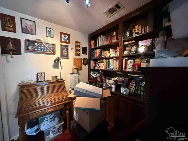 408 Labree Rd, Pensacola, FL 32507