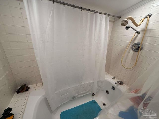 408 Labree Rd, Pensacola, FL 32507