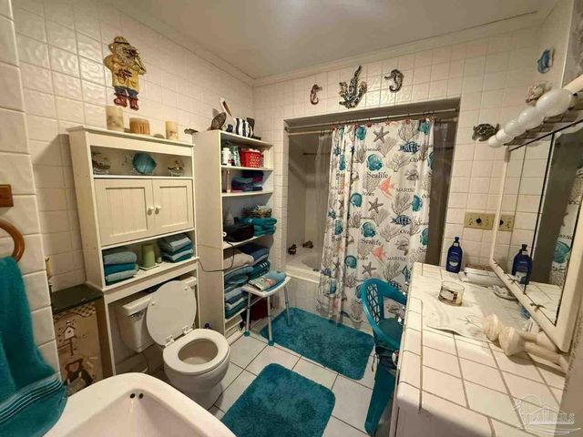 408 Labree Rd, Pensacola, FL 32507