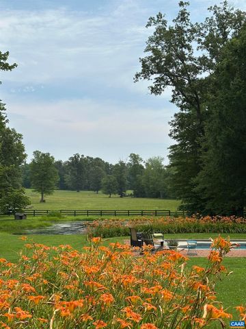 604 COLES ROLLING RD, Scottsville, VA 24590