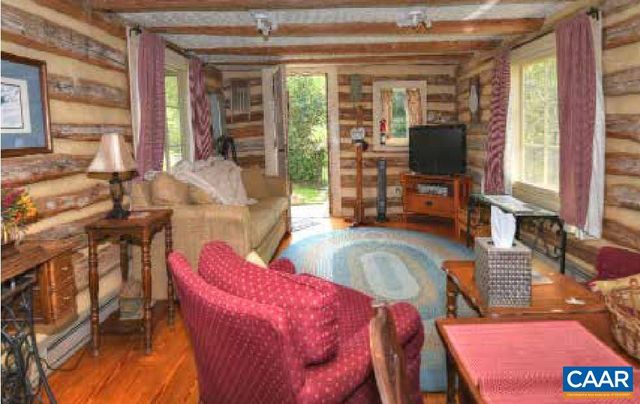604 COLES ROLLING RD, Scottsville, VA 24590