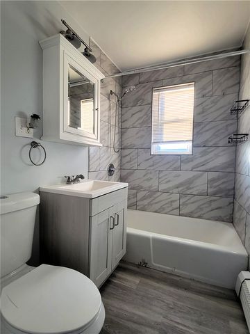 70 Carroll Avenue 303, Newport, RI 02840