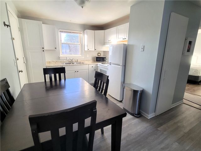 70 Carroll Avenue 303, Newport, RI 02840