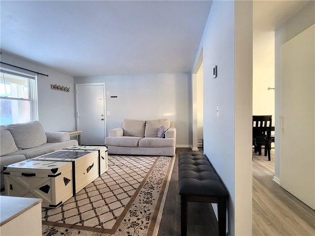 70 Carroll Avenue 303, Newport, RI 02840