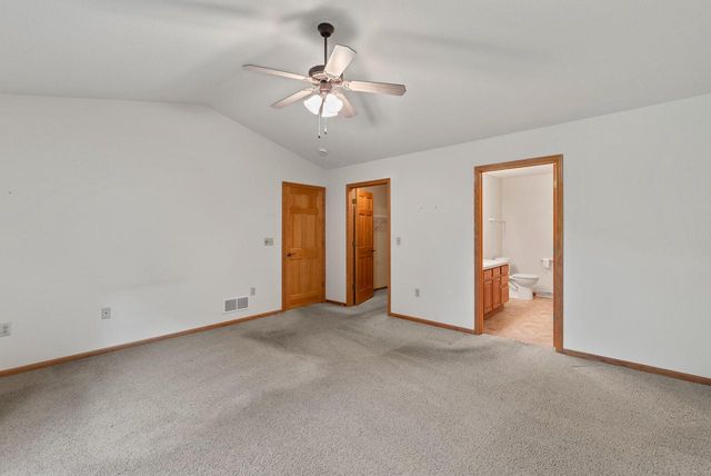 7062 S Fieldstone COURT, Franklin, WI 53132