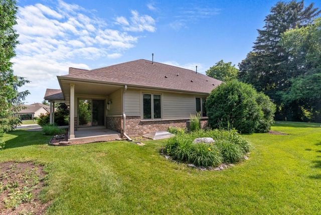 7062 S Fieldstone COURT, Franklin, WI 53132