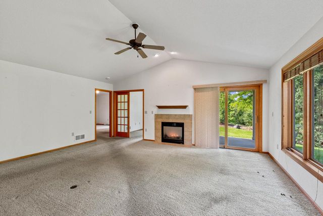 7062 S Fieldstone COURT, Franklin, WI 53132