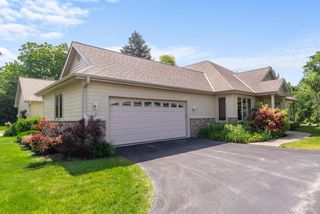 7062 S Fieldstone COURT, Franklin, WI 53132