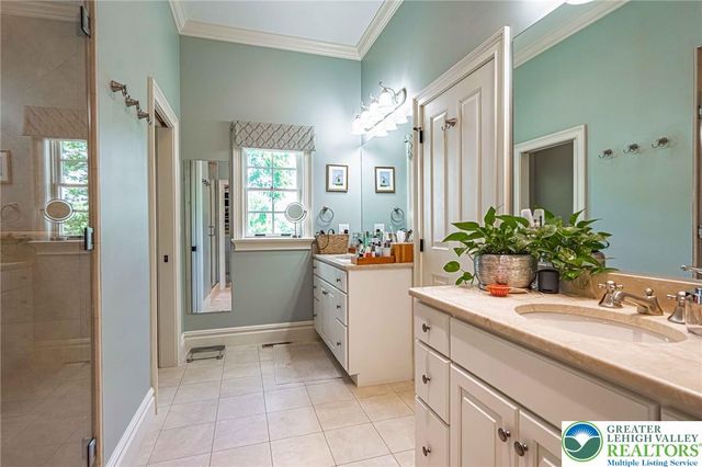 2061 Forge Run, Bethlehem City, PA 18015