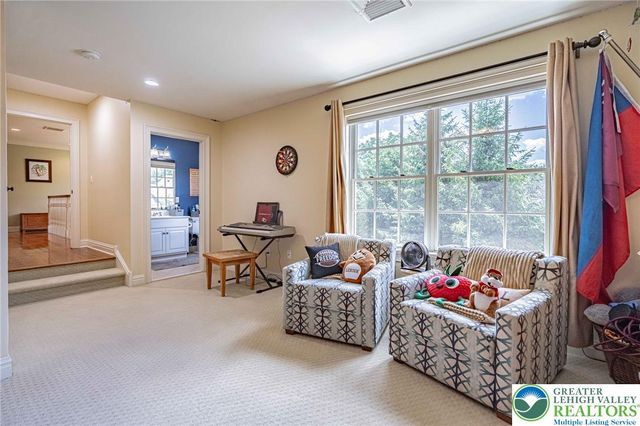 2061 Forge Run, Bethlehem City, PA 18015
