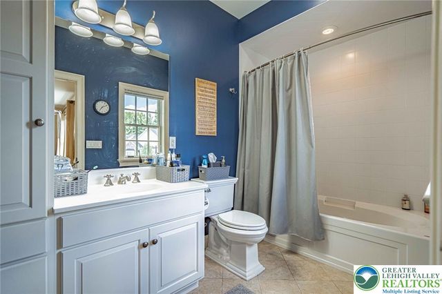 2061 Forge Run, Bethlehem City, PA 18015