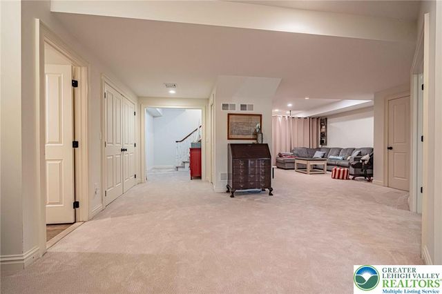 2061 Forge Run, Bethlehem City, PA 18015