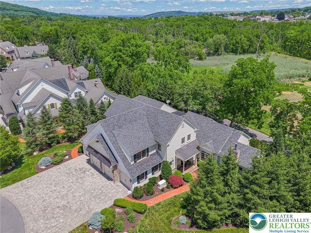 2061 Forge Run, Bethlehem City, PA 18015