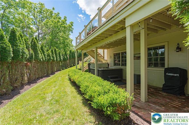 2061 Forge Run, Bethlehem City, PA 18015