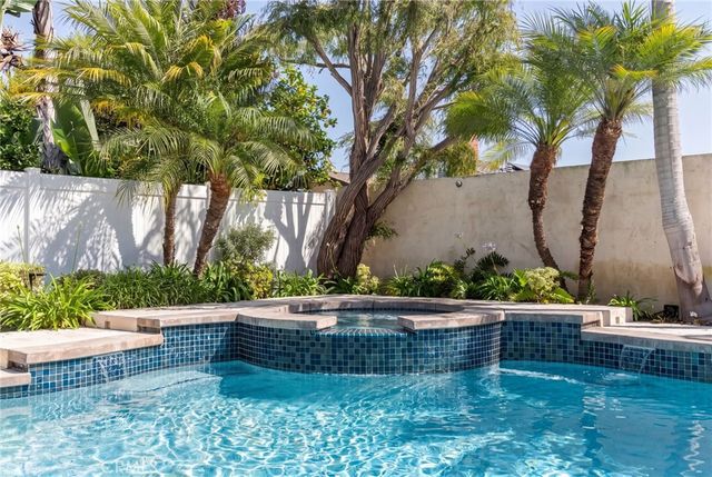 1510 10th, Manhattan Beach, CA 90266