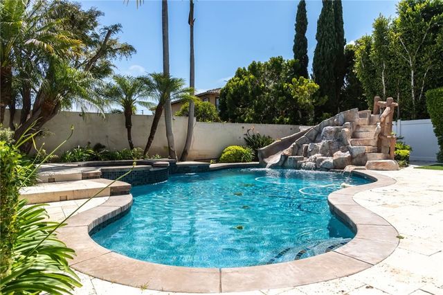 1510 10th, Manhattan Beach, CA 90266