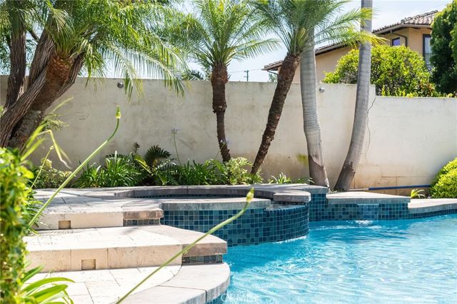 1510 10th, Manhattan Beach, CA 90266