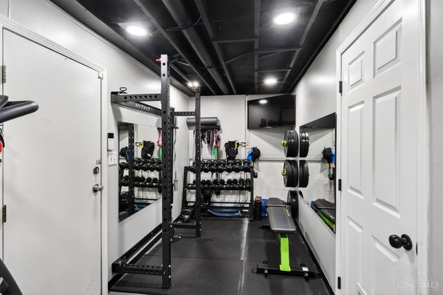 10626 West Road, Harrison, OH 45030