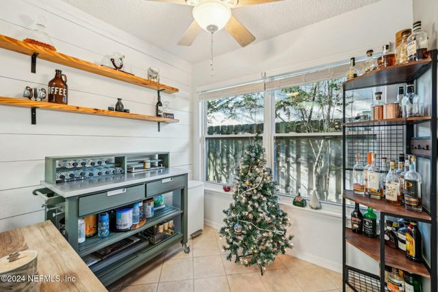 8064 KILWINNING Lane, Jacksonville, FL 32244