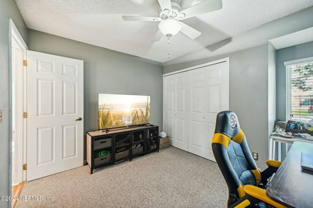 8064 KILWINNING Lane, Jacksonville, FL 32244