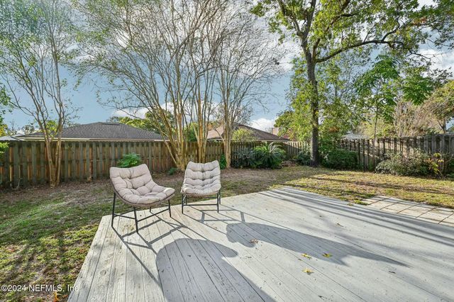 8064 KILWINNING Lane, Jacksonville, FL 32244