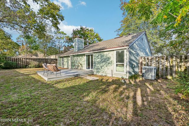 8064 KILWINNING Lane, Jacksonville, FL 32244