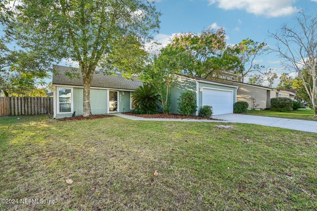 8064 KILWINNING Lane, Jacksonville, FL 32244