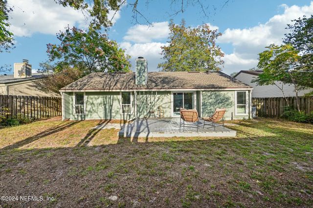 8064 KILWINNING Lane, Jacksonville, FL 32244