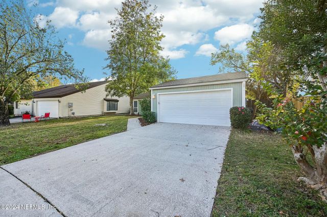 8064 KILWINNING Lane, Jacksonville, FL 32244