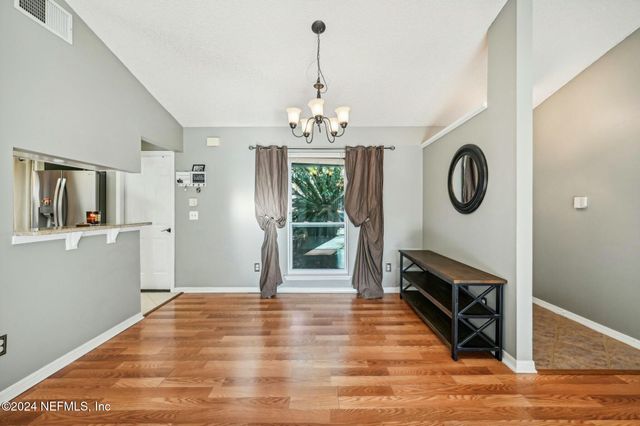 8064 KILWINNING Lane, Jacksonville, FL 32244