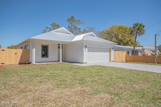 18 Wood Avenue, Panama City, FL 32404