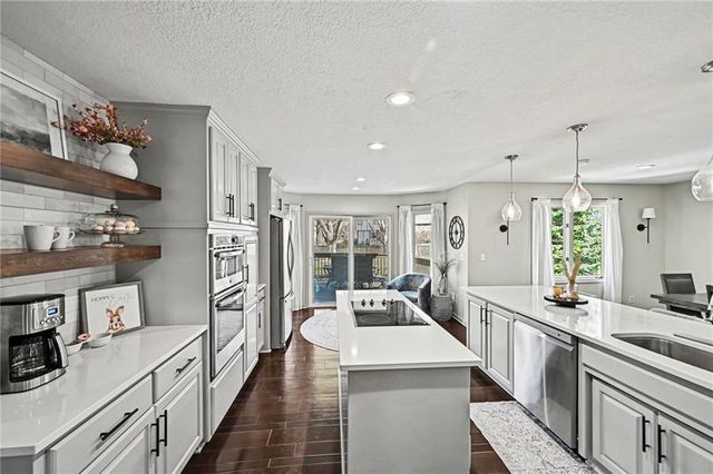 15610 W 145th Street, Olathe, KS 66062