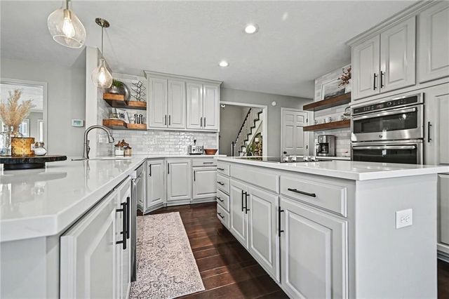 15610 W 145th Street, Olathe, KS 66062