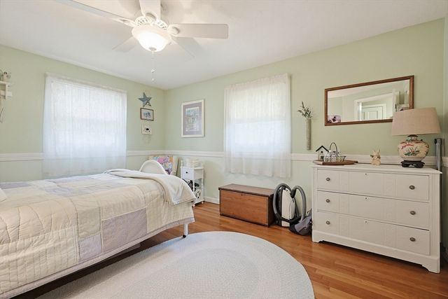 81 Florida Ave, Bellingham, MA 02019