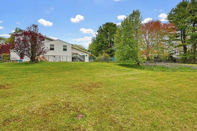 81 Florida Ave, Bellingham, MA 02019