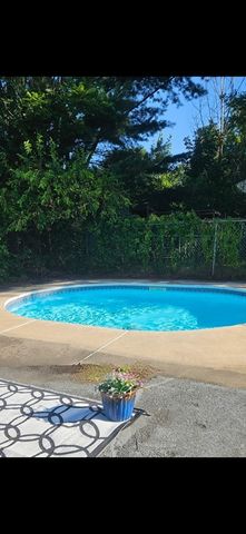 81 Florida Ave, Bellingham, MA 02019