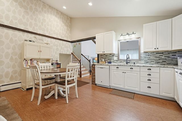 81 Florida Ave, Bellingham, MA 02019