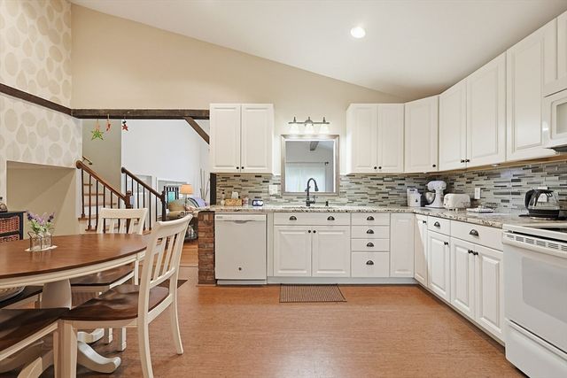 81 Florida Ave, Bellingham, MA 02019
