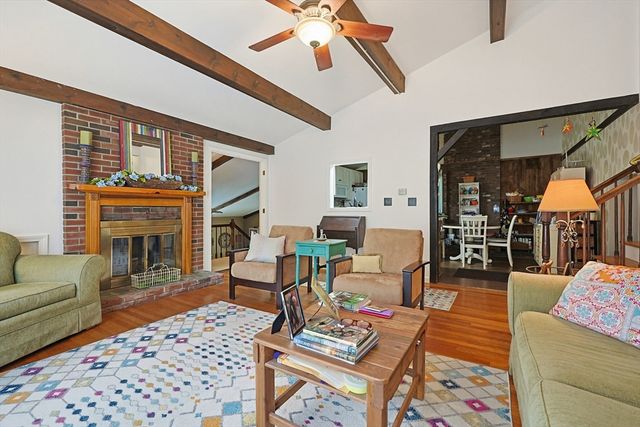 81 Florida Ave, Bellingham, MA 02019