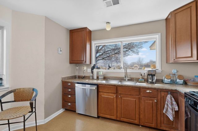 593 Clayton Meadows Drive NE, Rio Rancho, NM 87144