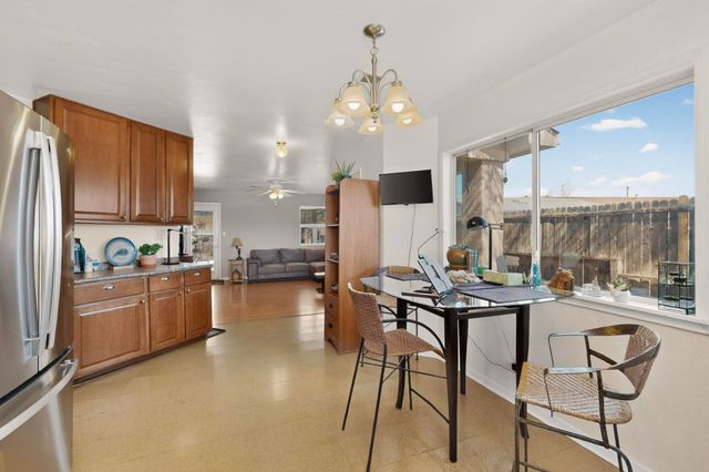 593 Clayton Meadows Drive NE, Rio Rancho, NM 87144