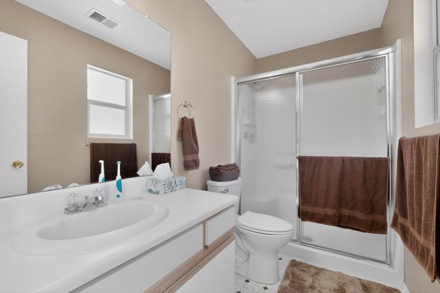 593 Clayton Meadows Drive NE, Rio Rancho, NM 87144